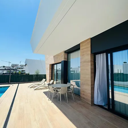 Newray Финестрат