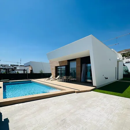 Newray Villa
